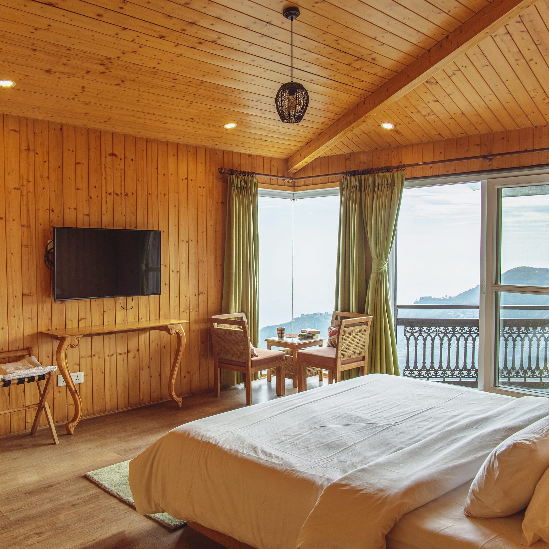 Luxury Stays in Mussoorie