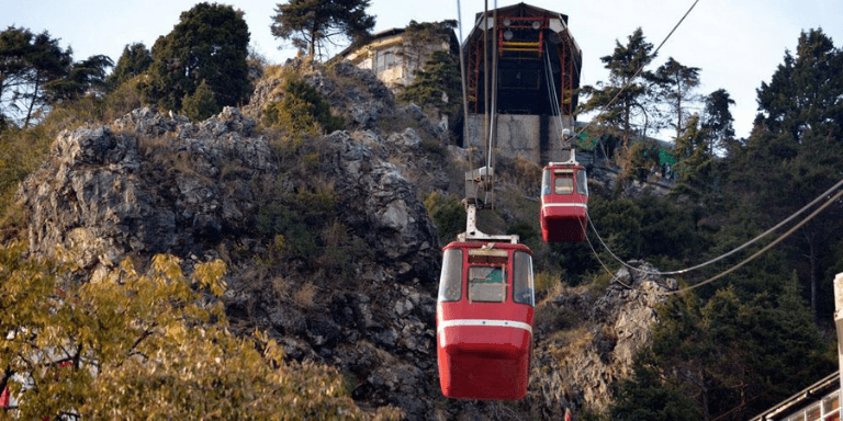 Gun Hill (1.5 km / 10–15 mins)